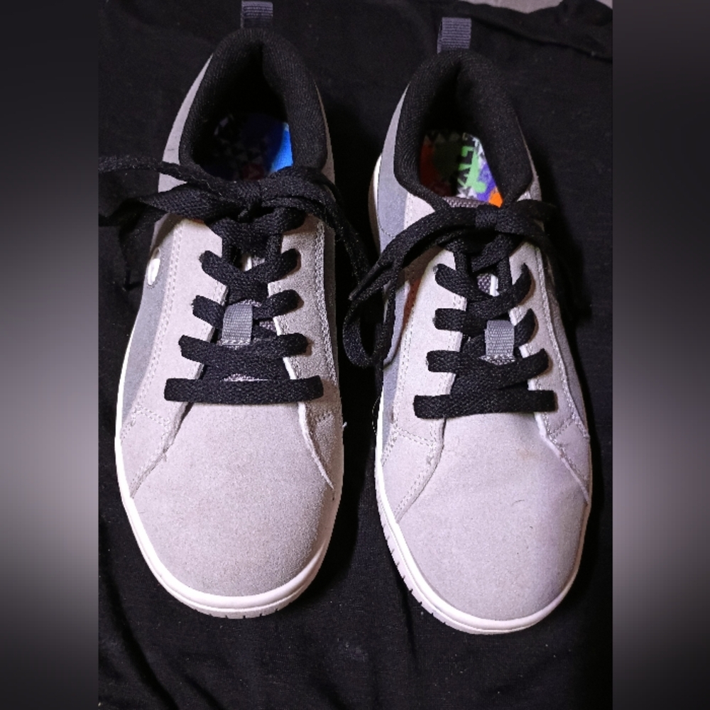 Gray Suede Low-Top Airwalks size 2